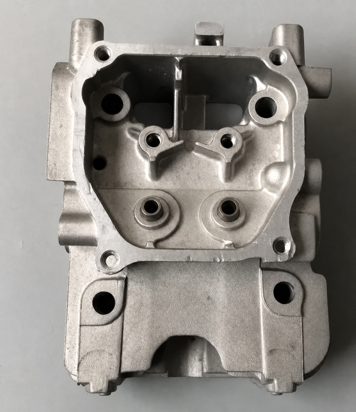 Robin EH12 EX17 EX27 EX40 EY20 Cylinder Head for Construction Machinery